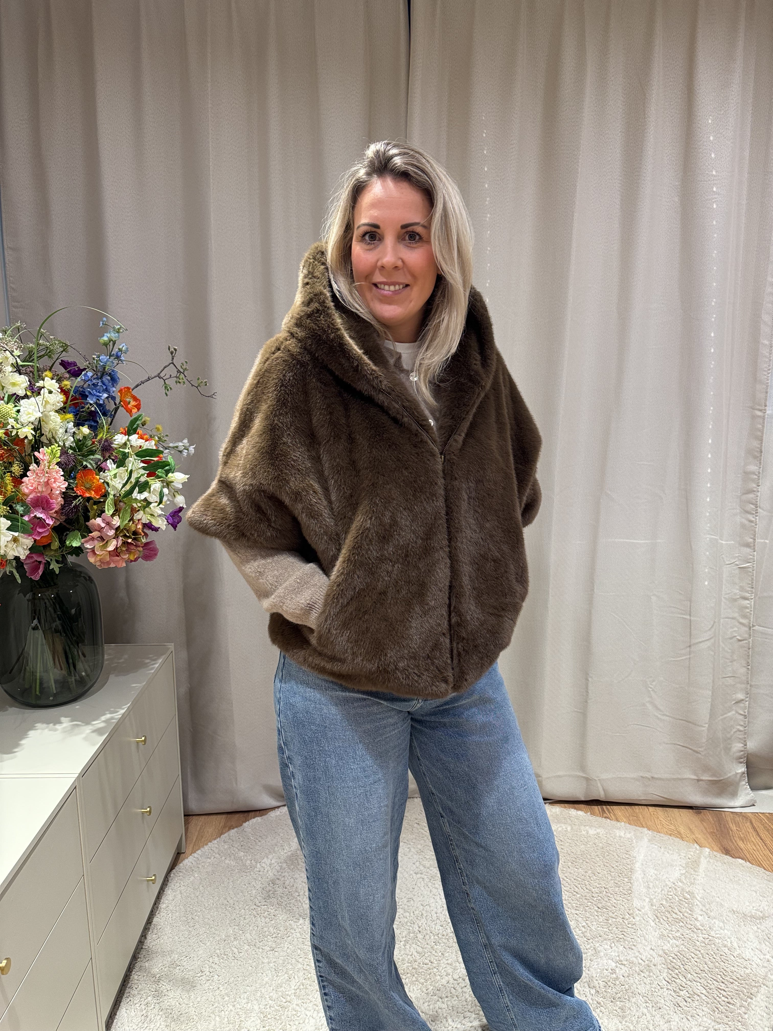Ellen - Faux fur bodywarmer - bruin