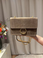 Feline - Suede tas gouden ring - donkerbeige