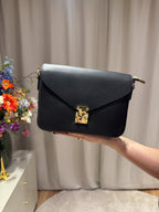 Esther - Leren tas gouden sluiting - zwart