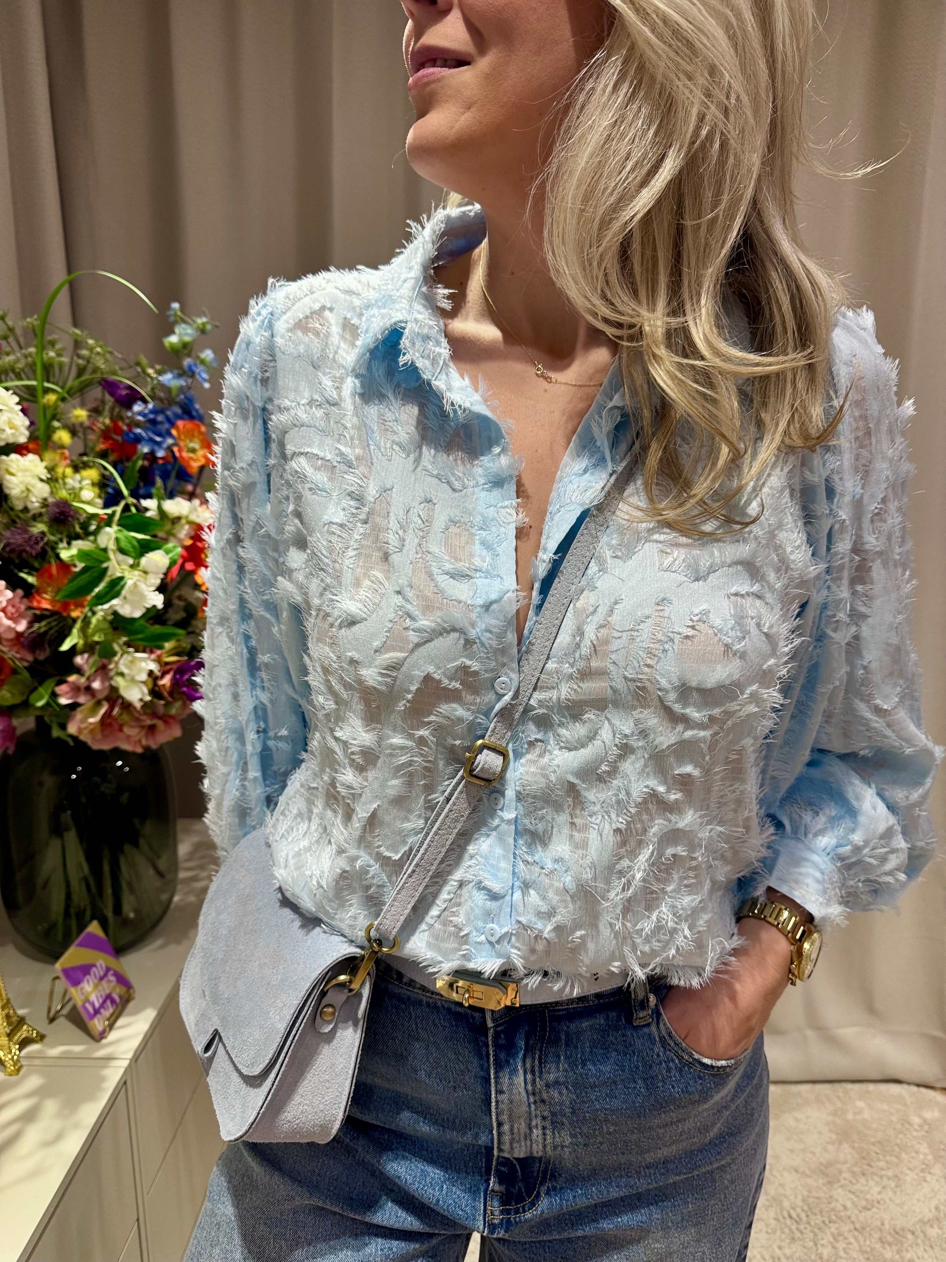 Anna - Blouse ballonmouw fluffy - lichtblauw