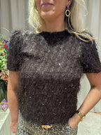 Vivian - Fluffy top met pailletten - bruin