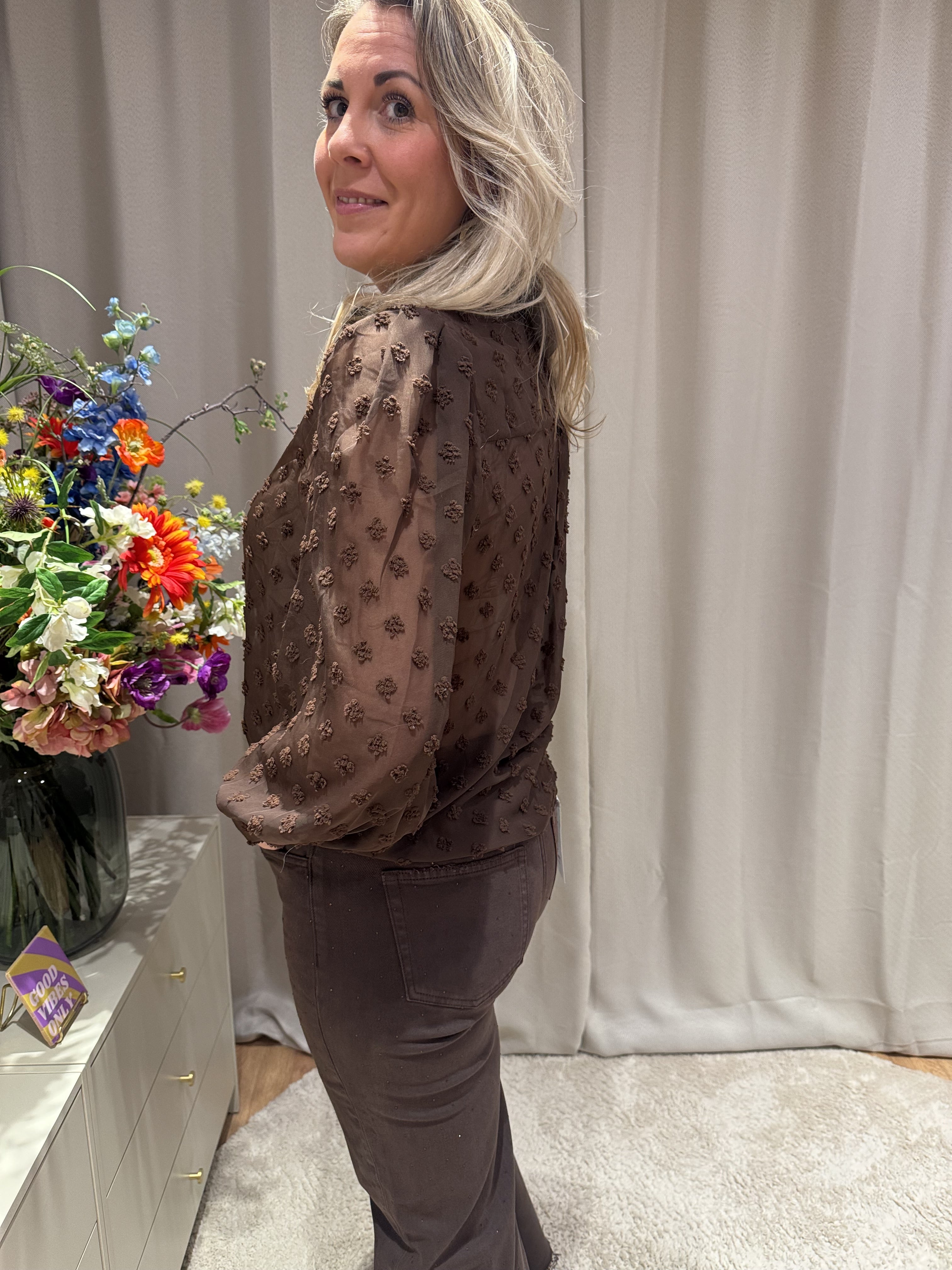 Zoë - Blouse ballonmouw bloem - bruin