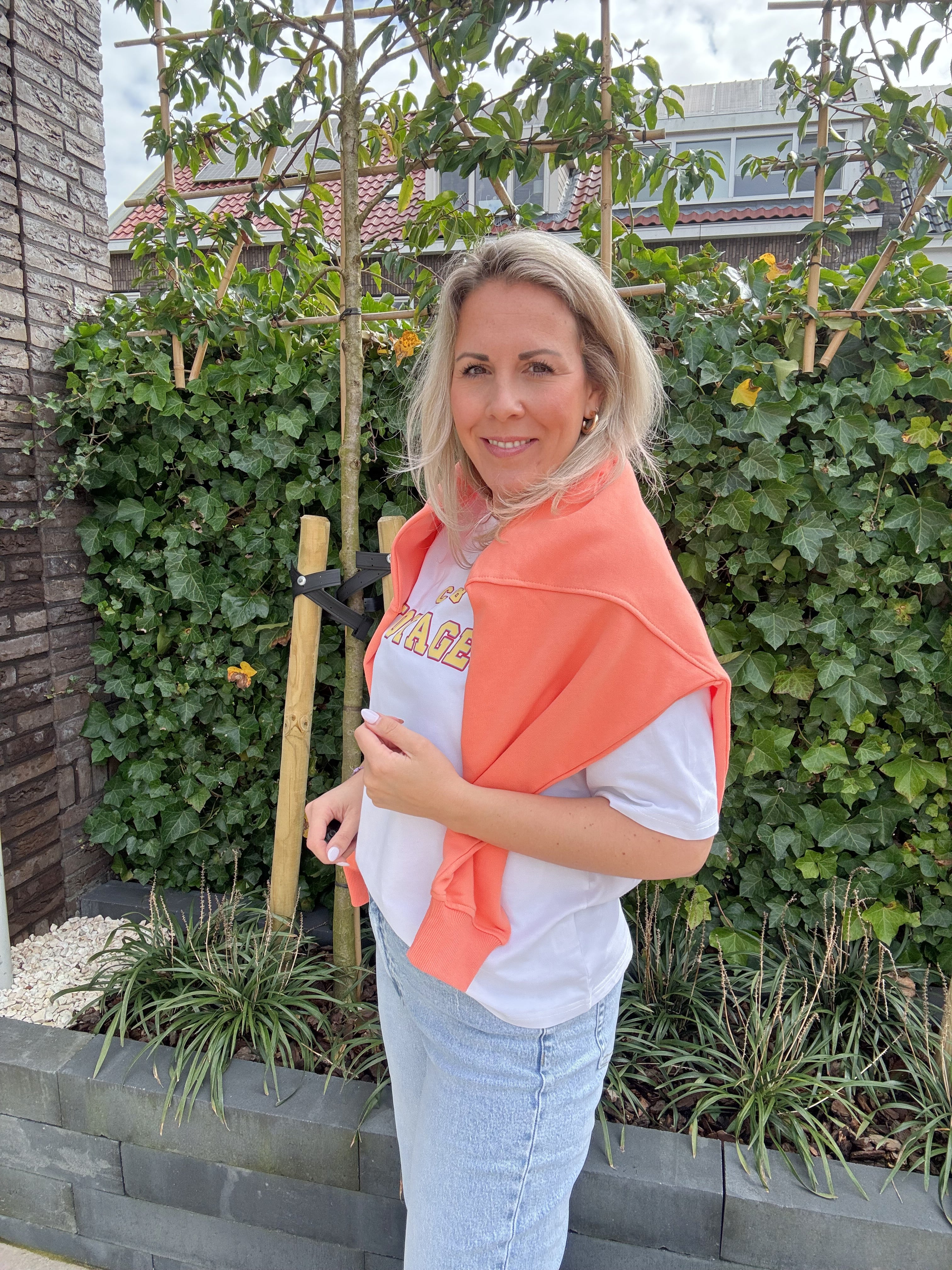Club Voyages - Azzurro sweater - oranje
