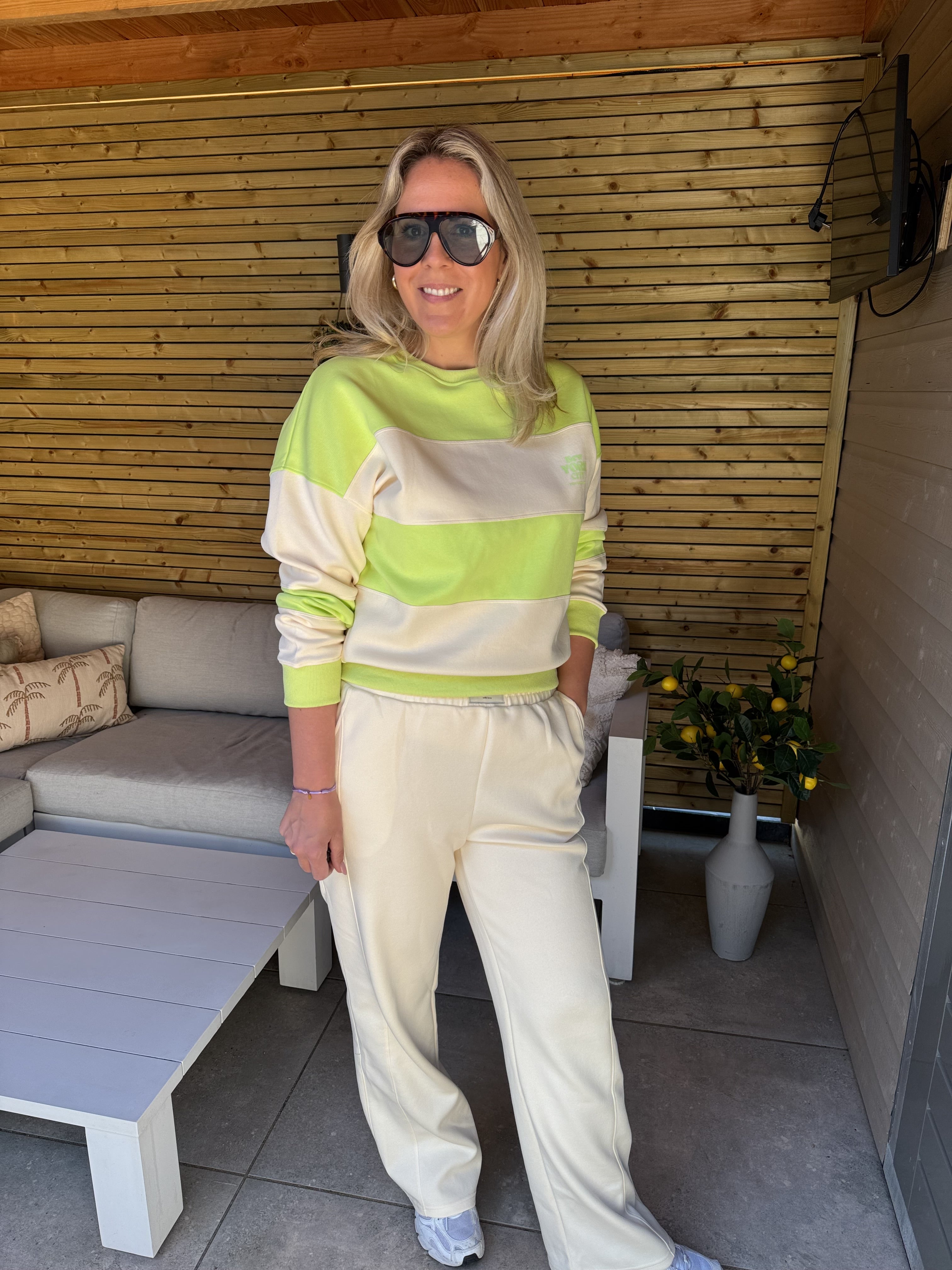 Esmee - Sweater New York city - lime/ecru