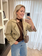 Emily - Bomberjas trench - camel