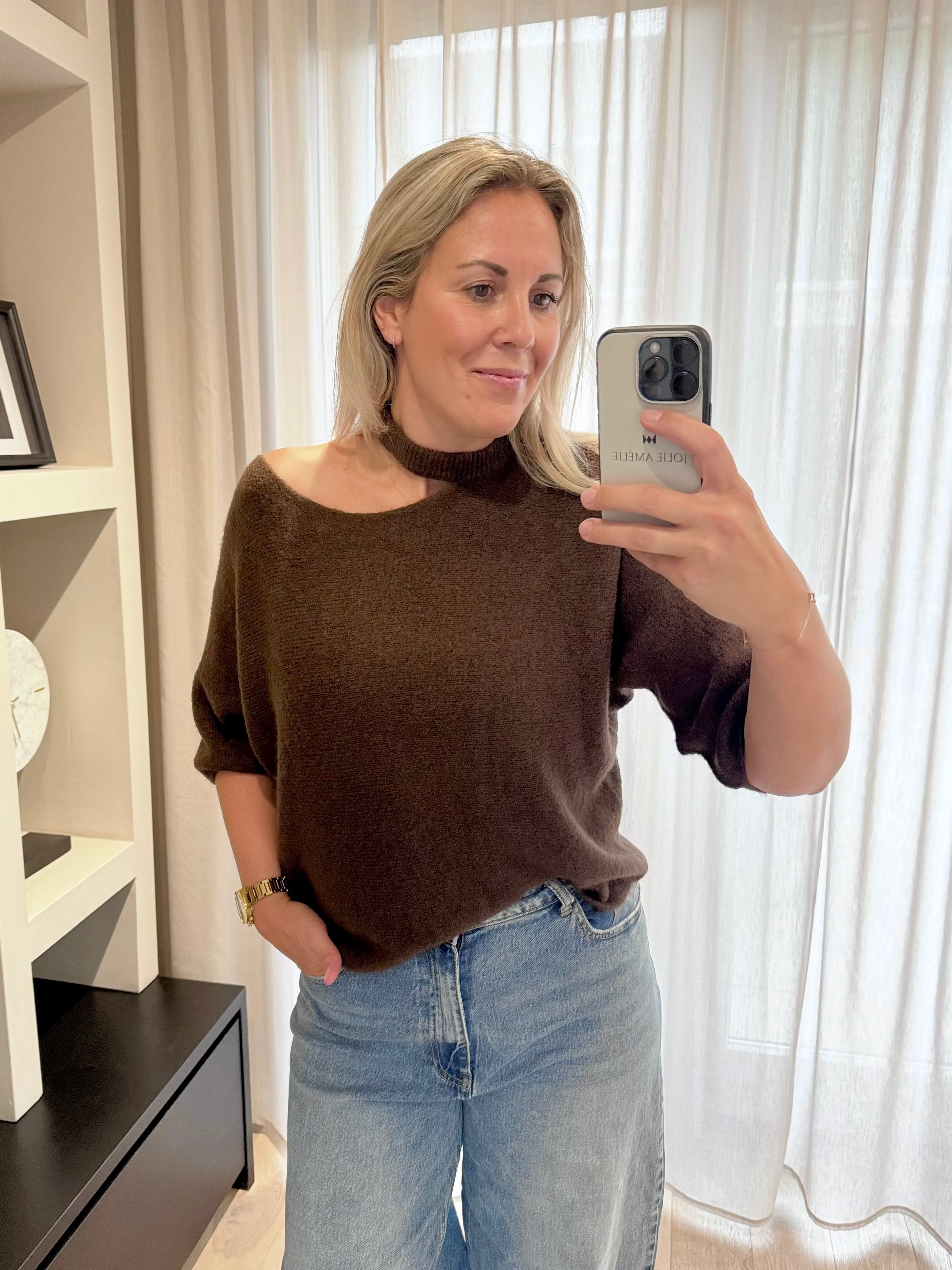 Violette - Alpaca trui offshoulder - bruin