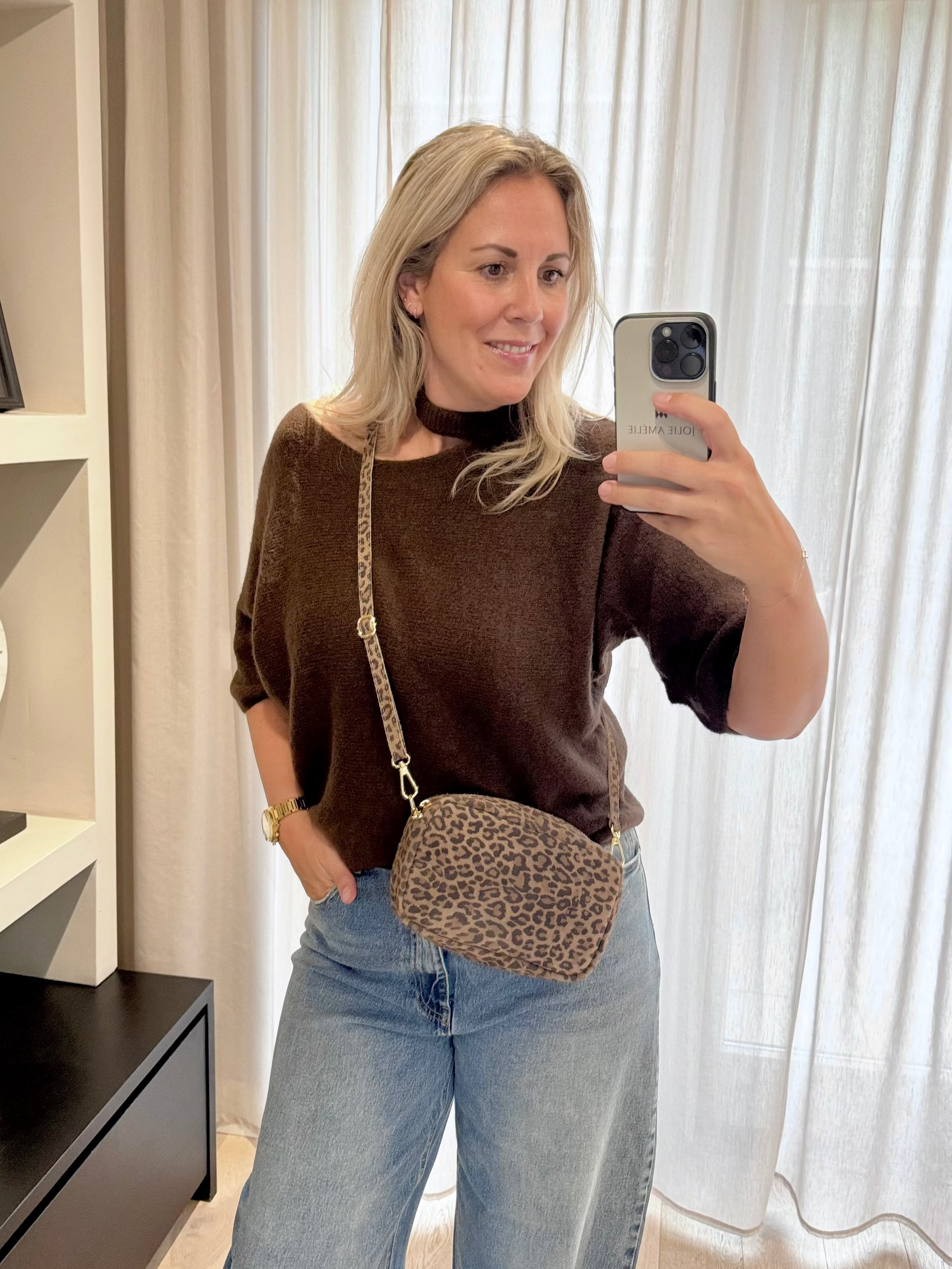 Violette - Alpaca trui offshoulder - bruin