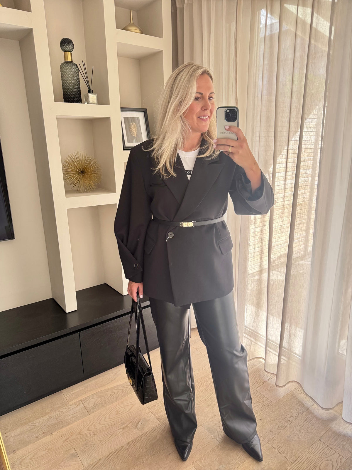 Marjolein - Blazer met ballon mouw - zwart
