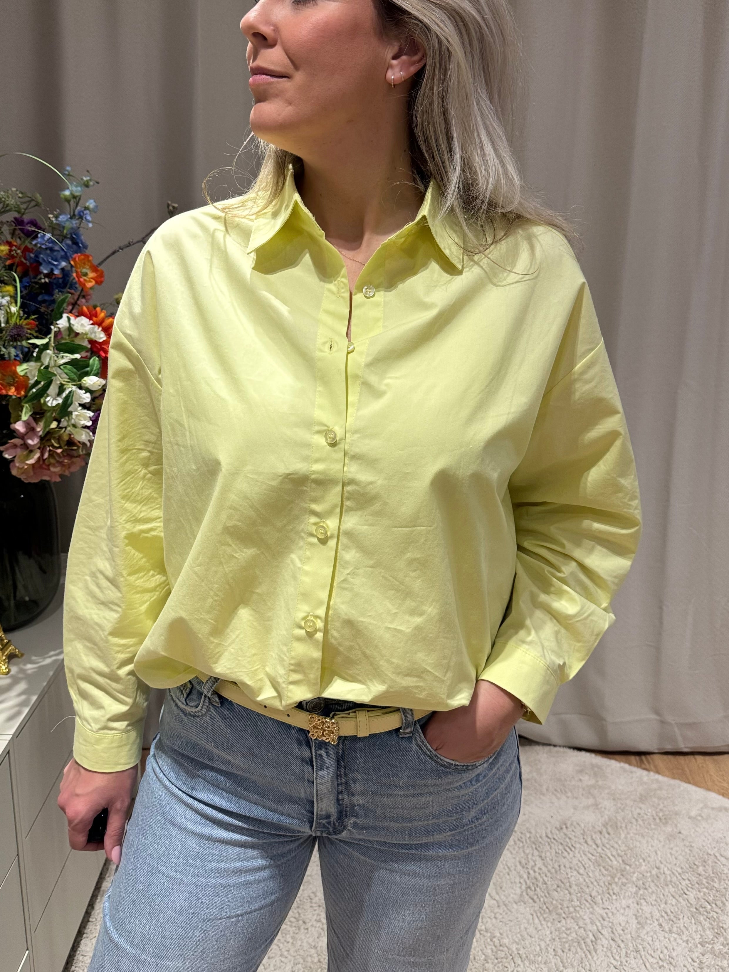 Gele oversized blouse Layla van Jolie Amélie