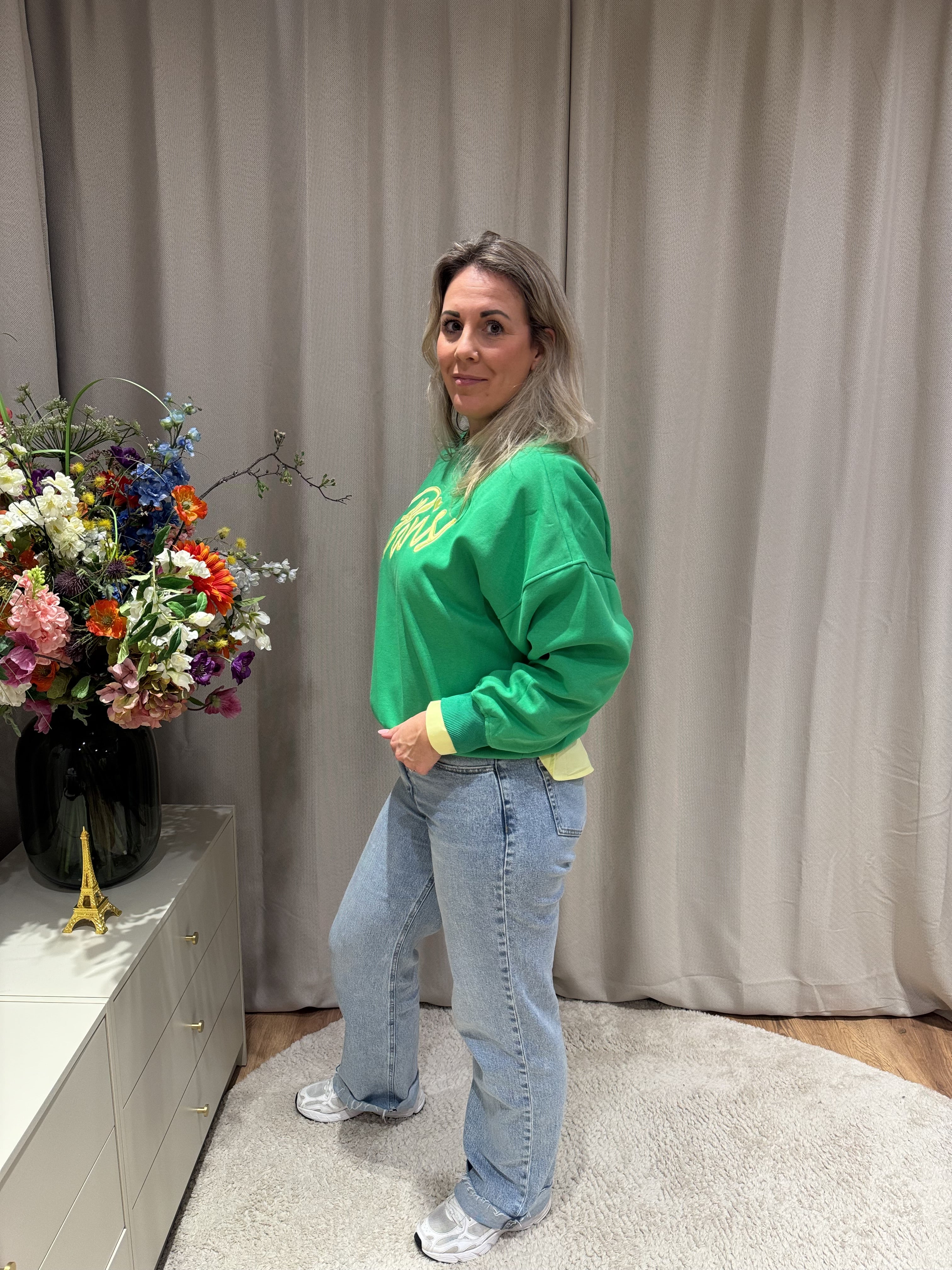 Groene oversized sweater Margot met Paris-opdruk van Jolie Amélie